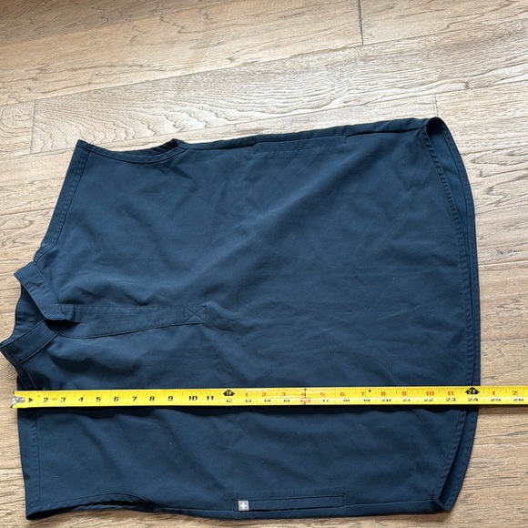 Figs Women's Top in Navy Blue - Picture 6 of 8